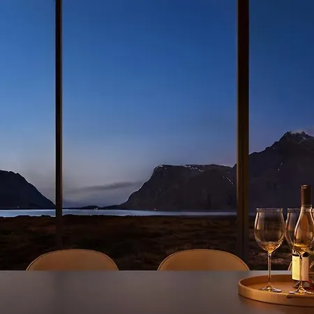 7 - Amazing In Lyngvaer * Storoya